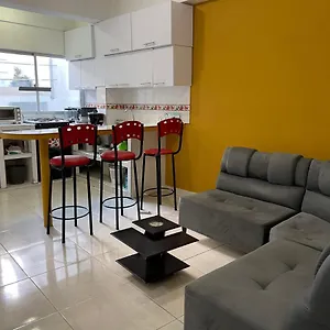 Cerca A La Candelaria Y Hospitales Principales De Apartamento